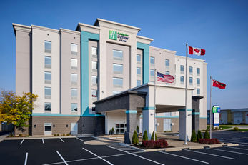 Holiday Inn Express & Suites Southeast
