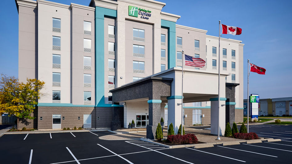 Holiday Inn Express & Suites Southeast Exterior