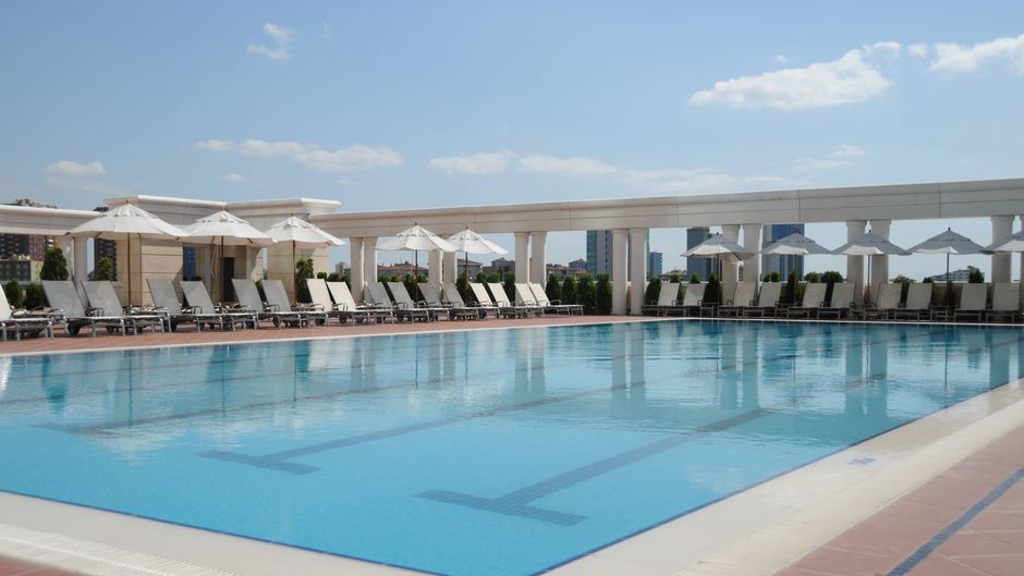 Istanbul Marriott Hotel Asia Pool