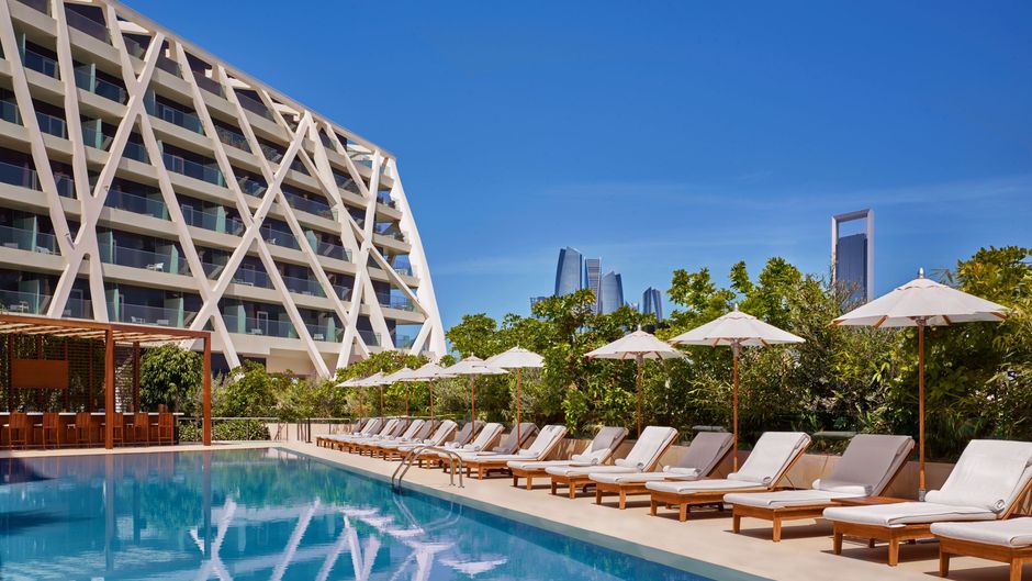 The Abu Dhabi EDITION Pool