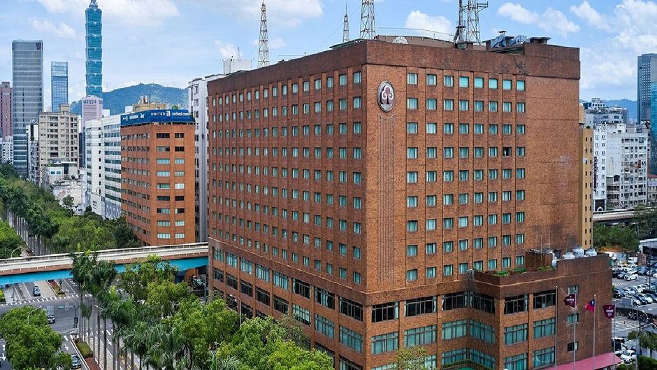 The Howard Plaza Hotel Taipei Exterior