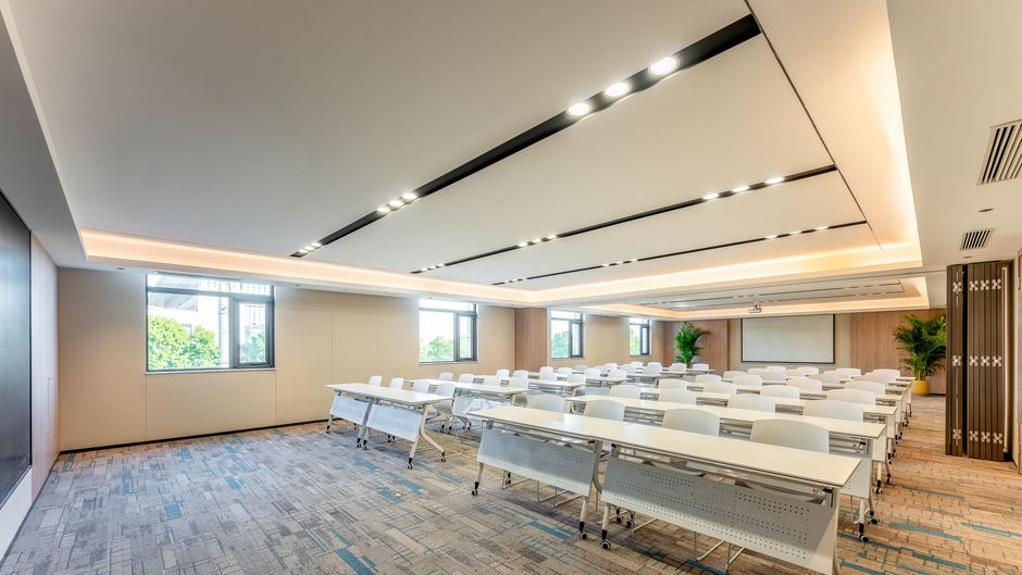 Holiday Inn Exp Longmen Meeting