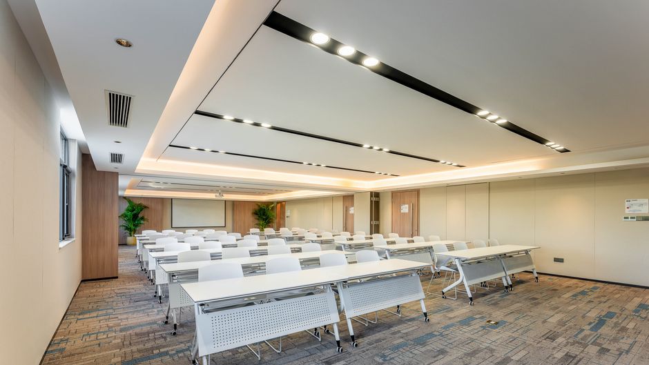 Holiday Inn Exp Longmen Meeting