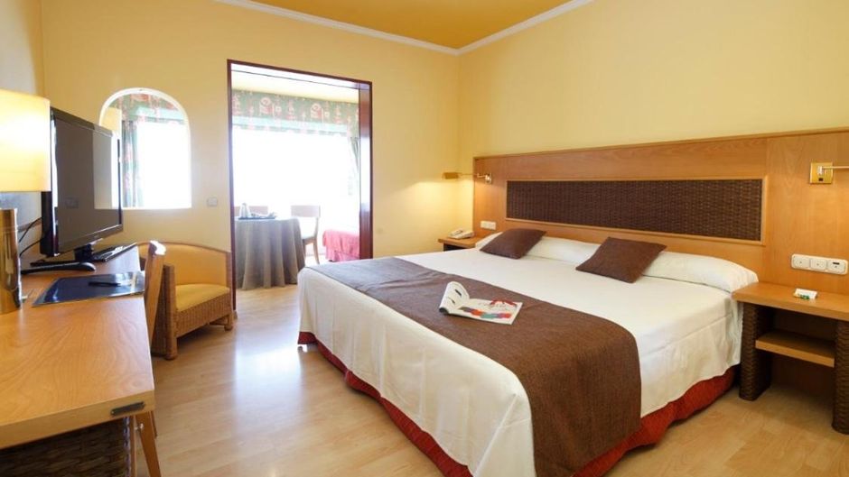 Hotel Congreso Room