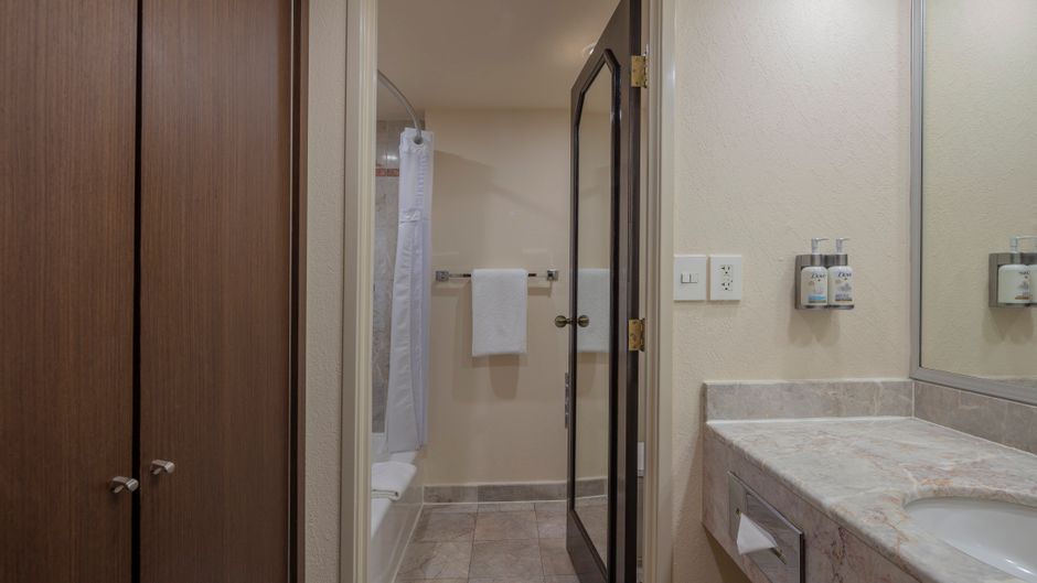 Holiday Inn Puebla La Noria Room