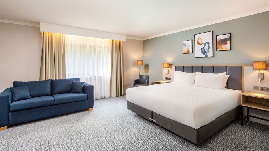 Delta Hotels Milton Keynes Suite