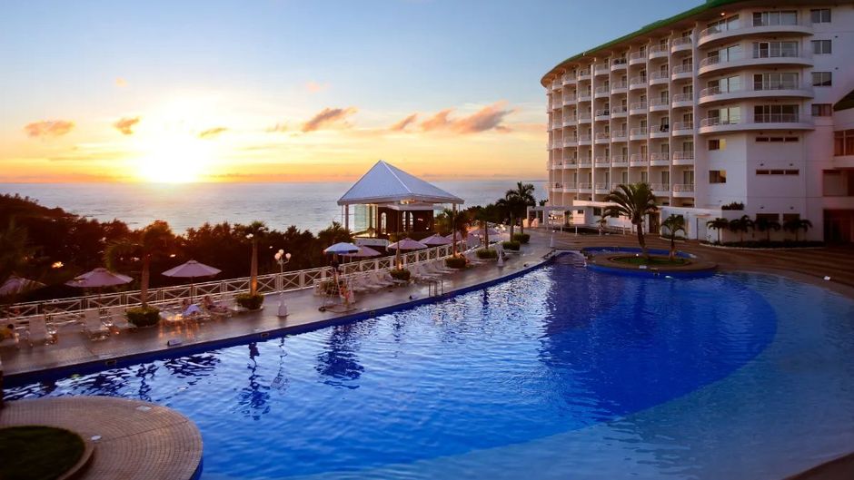 Kariyushi Beach Resort Ocean Spa Exterior