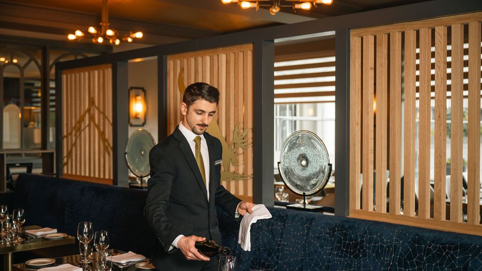 The Gleneagle Hotel & Apartments Restaurant