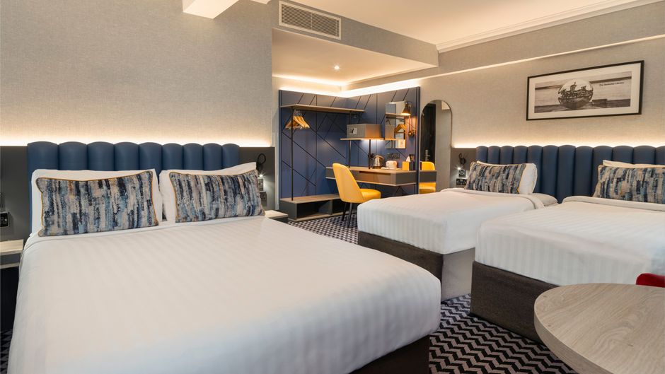 Academy Plaza Hotel Room
