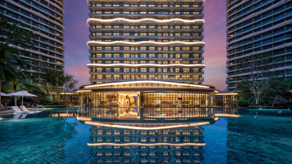 Crowne Plaza Yazhou Bay Pool