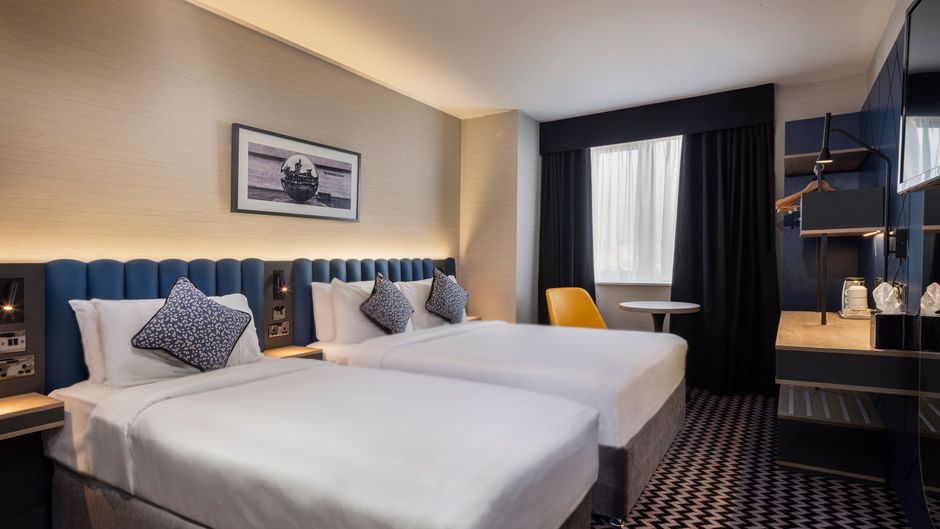 Academy Plaza Hotel Room