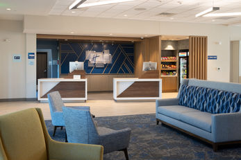 Holiday Inn Express & Suites-Eglin Area