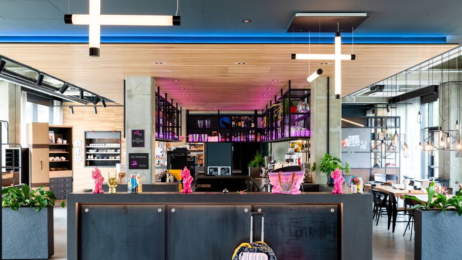 Moxy Utrecht Lobby