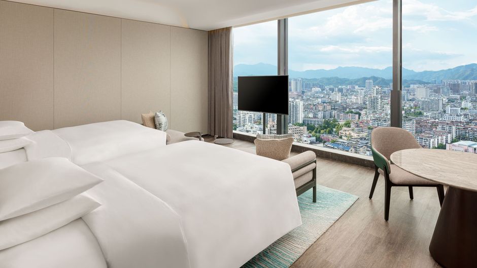 Lishui Marriott Hotel Room