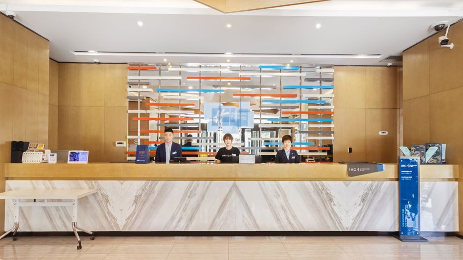 Holiday Inn Express Zhangye Exterior