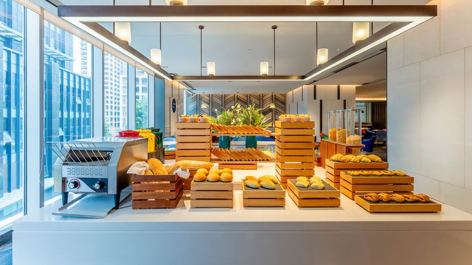 Holiday Inn Exp Guangming Restaurant