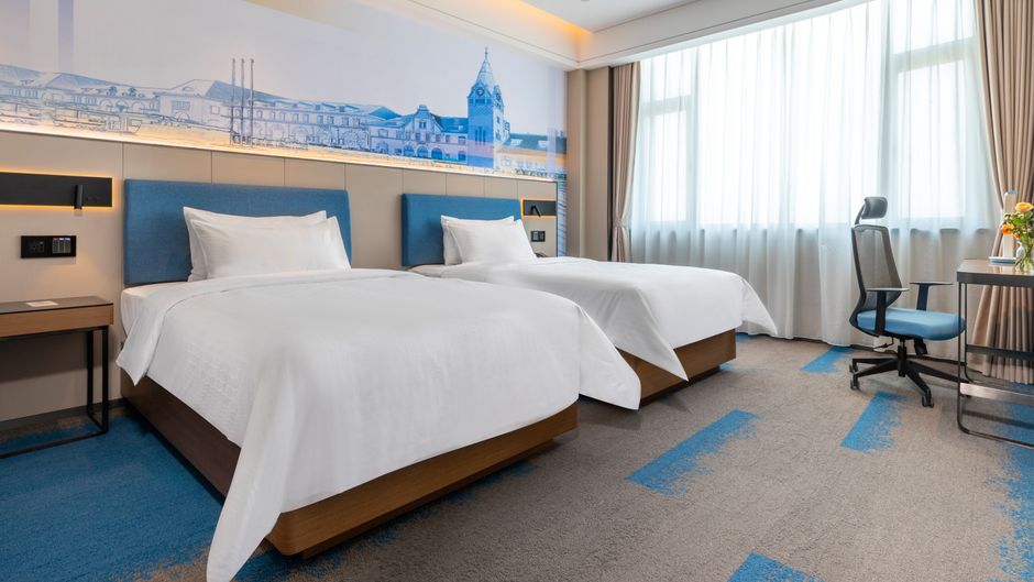 Hampton Qingdao West Coast Room
