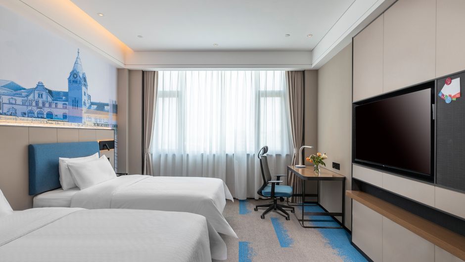 Hampton Qingdao West Coast Room