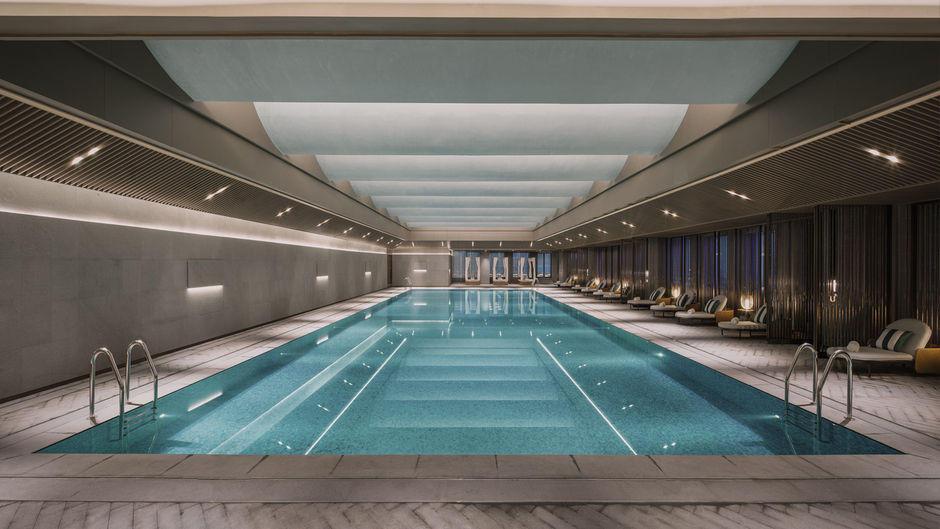 HUALUXE Science Hall Pool