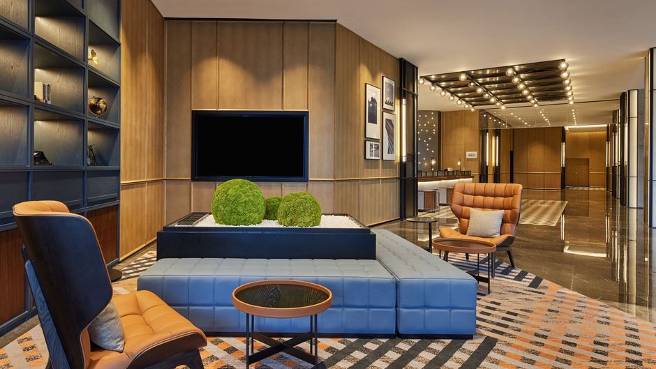 Four Points Dali Erhai Lobby