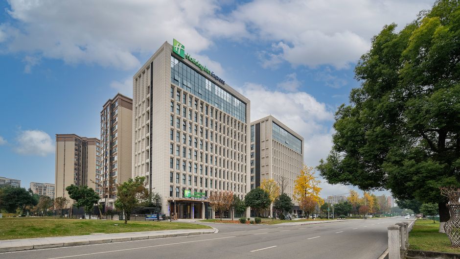 Holiday Inn Exp Shuangliu Airport Exterior
