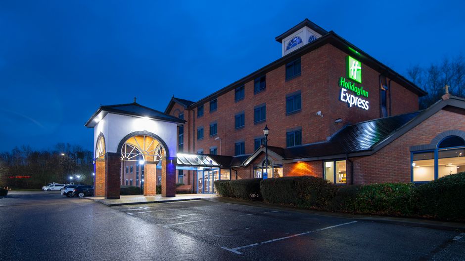 Holiday Inn Express Stafford Hotel Exterior