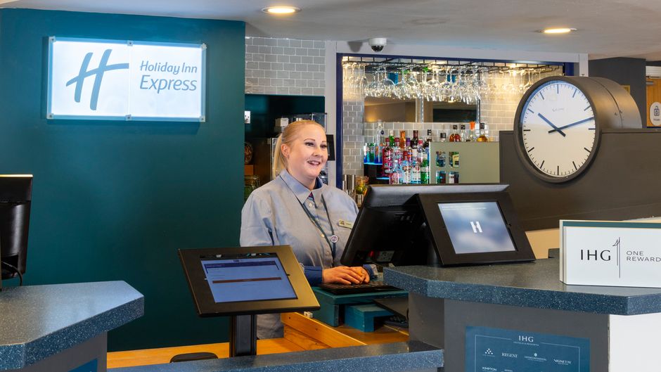 Holiday Inn Express Stafford Hotel Exterior