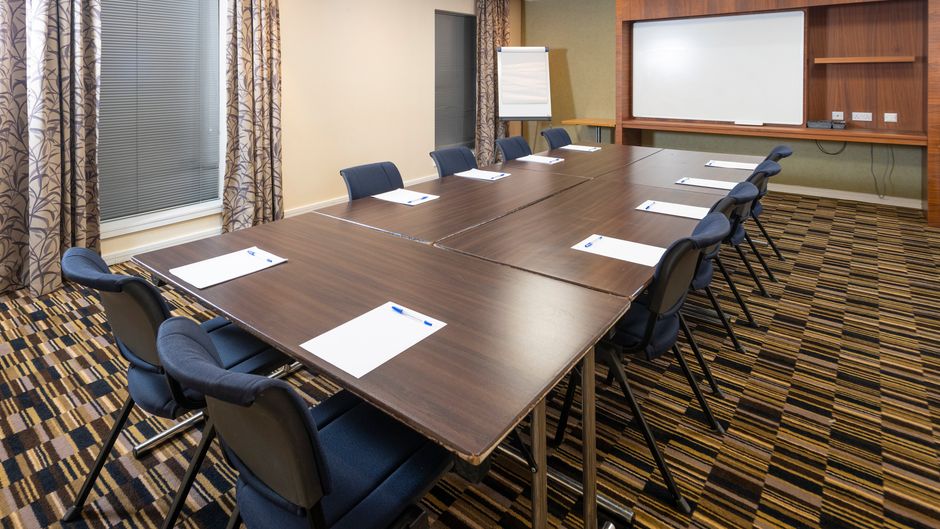 Holiday Inn Express Stevenage Meeting