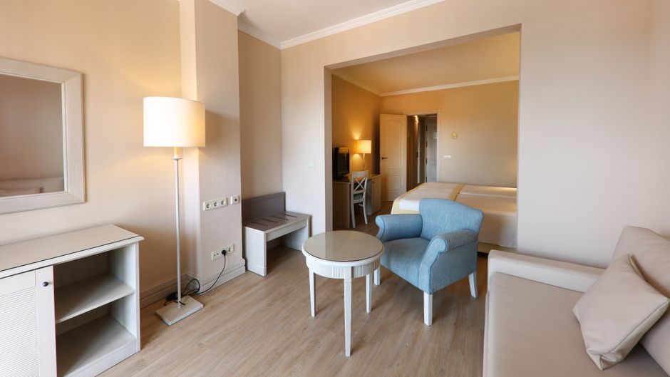 Iberostar Waves Malaga Playa Room