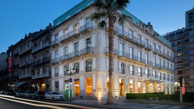 AC Palacio Universal