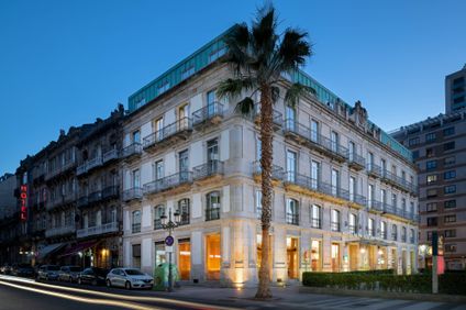 AC Palacio Universal