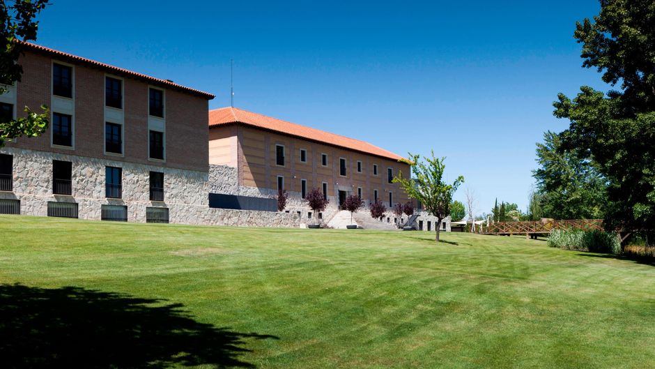 AC Hotel Palacio de Santa Ana Exterior