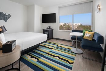 Aloft Houston Shenandoah