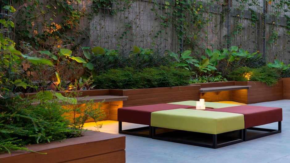 Aloft Jakarta Wahid Hasyim Exterior