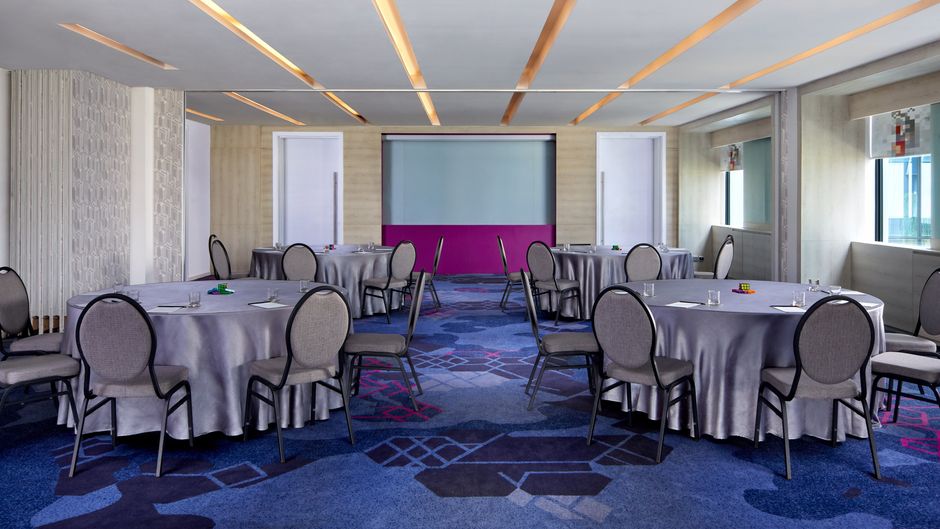 Aloft Jakarta Wahid Hasyim Meeting