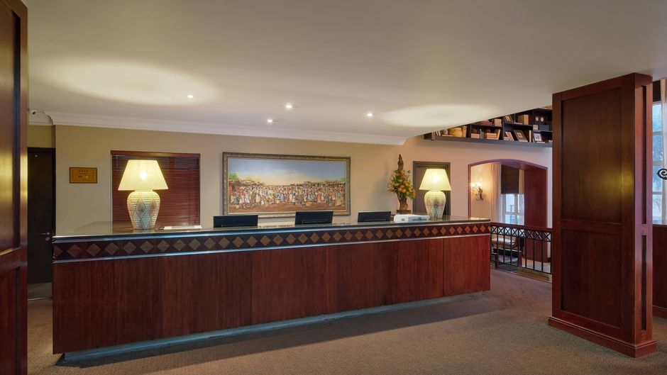 Protea Hotel Ryalls Lobby