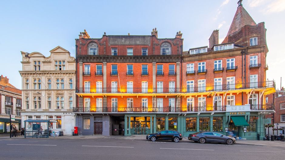 Harte & Garter Hotel & Spa Exterior