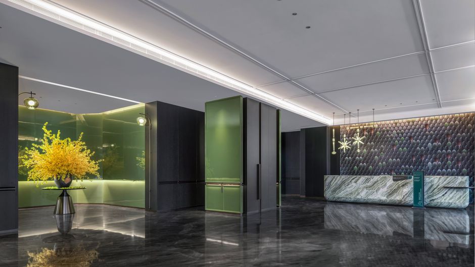 Holiday Inn Shuangfu Exterior