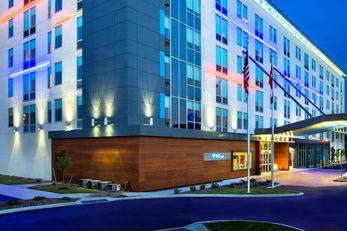 aloft Buffalo Airport