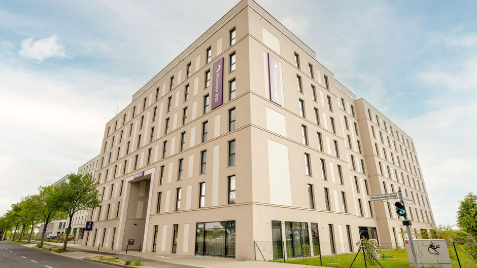 Premier Inn Berlin Airport Hotel Exterior
