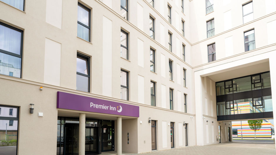Premier Inn Berlin Airport Hotel Exterior