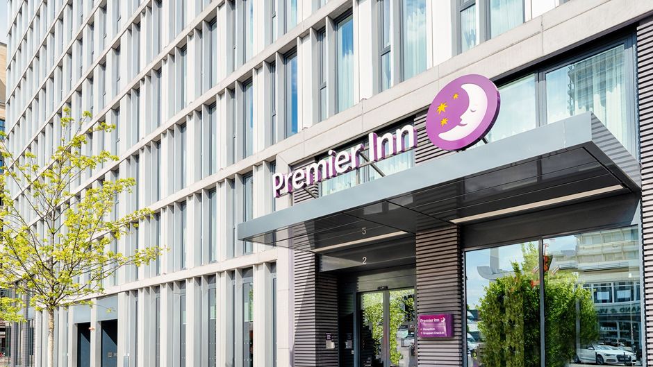 Premier Inn Alexanderplatz Exterior