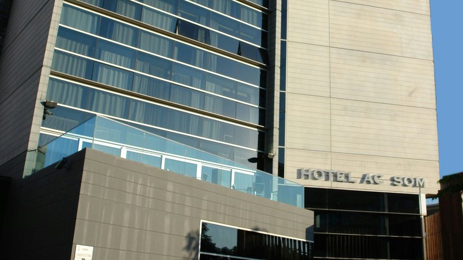AC Som Hotel Exterior