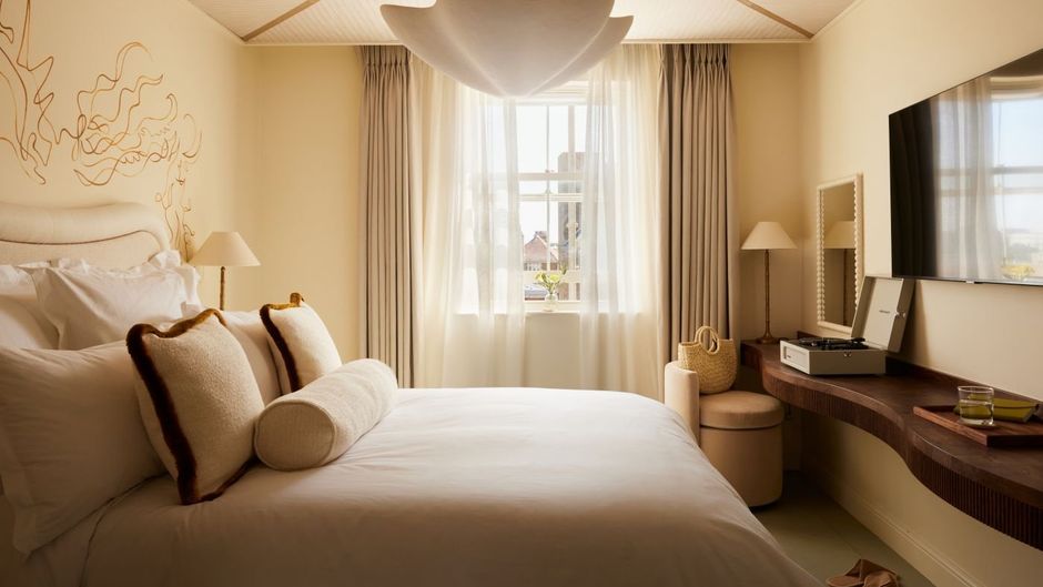 No. 42 by GuestHouse, Margate Room