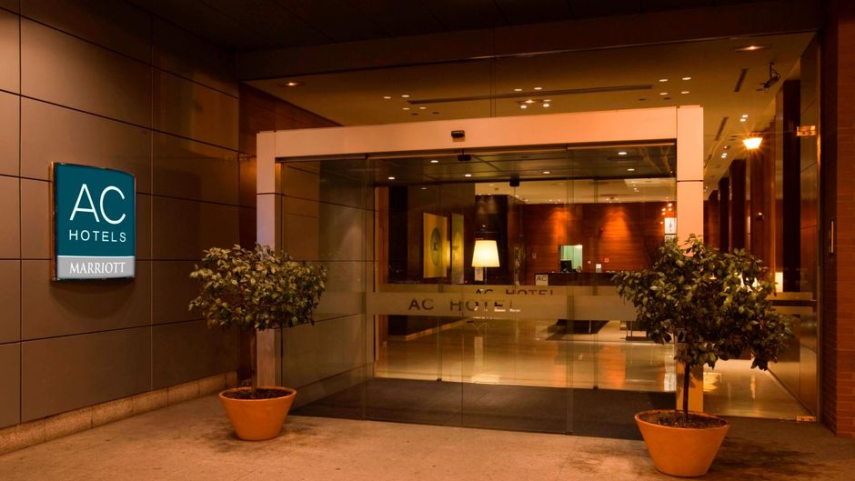 AC Hotel Guadalajara Exterior