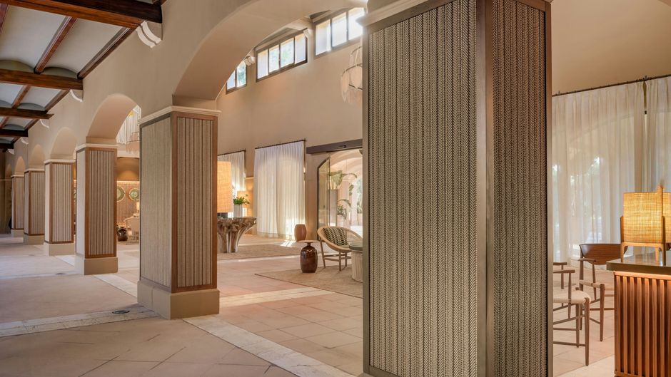 Son Antem, Autograph Collection Lobby