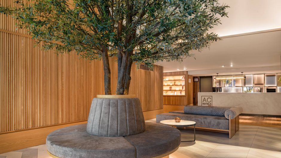 AC Hotel Avda de America Lobby