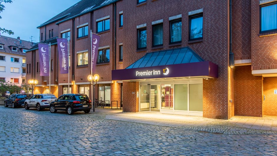 Premier Inn Braunschweig City Centre Exterior
