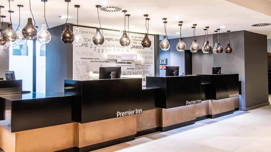 Premier Inn Braunschweig City Centre Lobby
