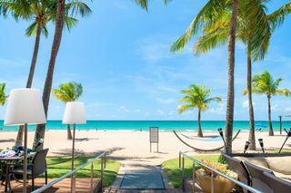 Courtyard Isla Verde Beach Resort